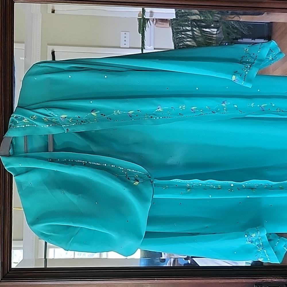 Beautifully hand stitched sheer hooded robe/coverup. Gorgeous flow!